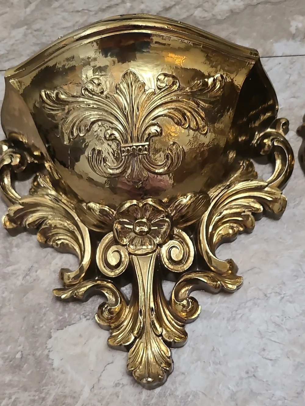 Ornate vintage pair of 1978 6050Homco gold plastic wall pocket planters